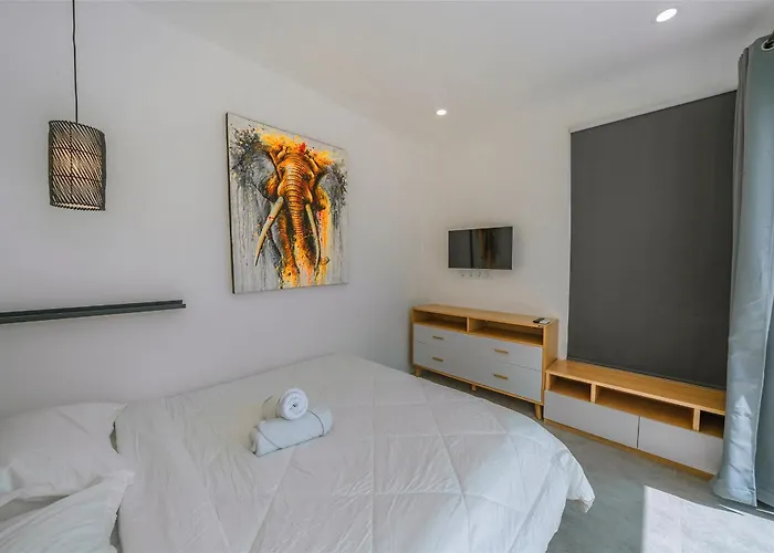 Modern 4br Ris Ya With Pool Near Villa Canggu